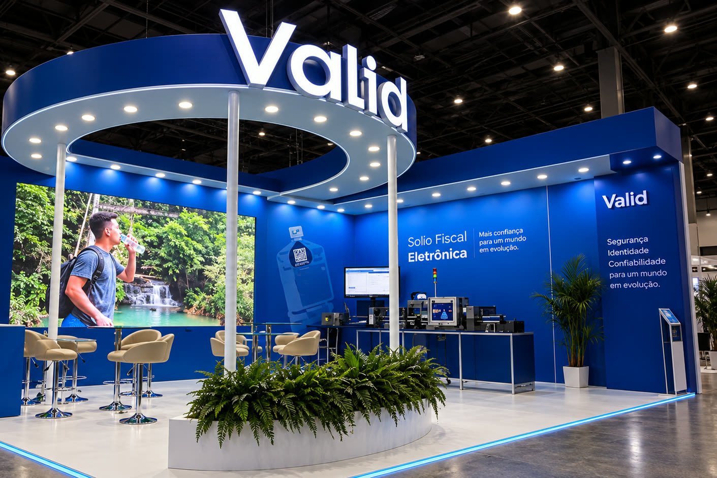 Stand da Valid com anel azul suspenso, painel de imagem e área de estar